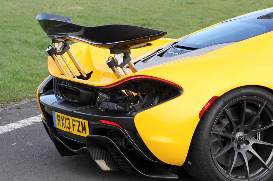  McLaren P1 2015 года  (фото 18 из 39)